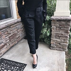 EUC Alice + Olivia black cropped ankle trousers 4